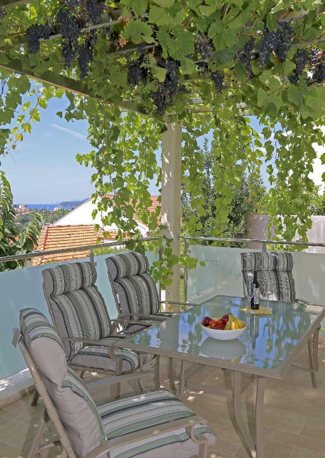 Апартаменты Abelia, Two Terraces, Hot Tub, Free Parking Дубровник Экстерьер фото