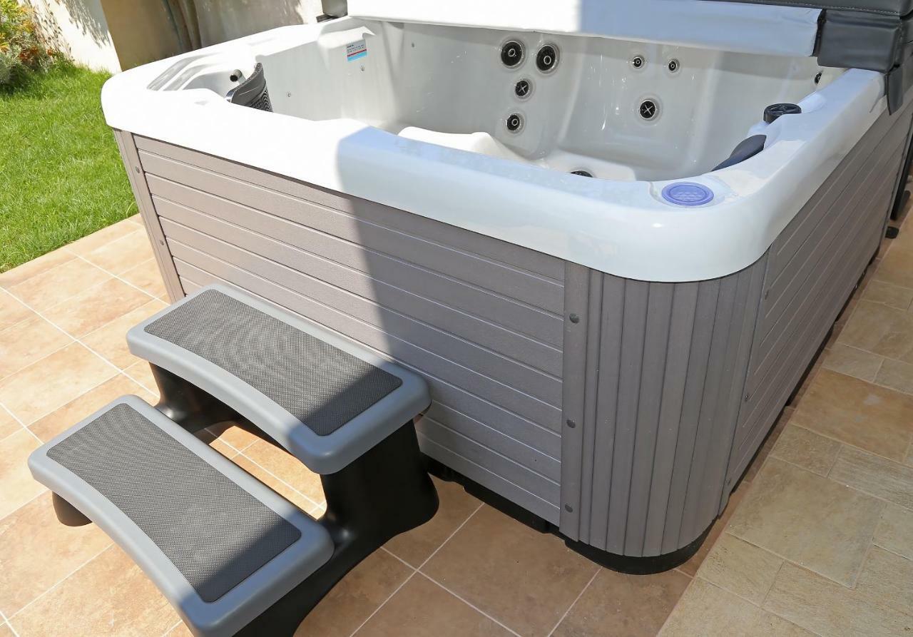 Апартаменты Abelia, Two Terraces, Hot Tub, Free Parking Дубровник Экстерьер фото